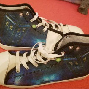 Soyoto Gotham Police Sta. High Top Sneakers Size 9